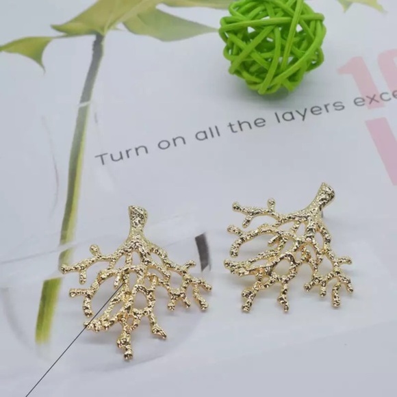 Coral Statement Earrings  - Gold  NWT - Picture 3 of 6